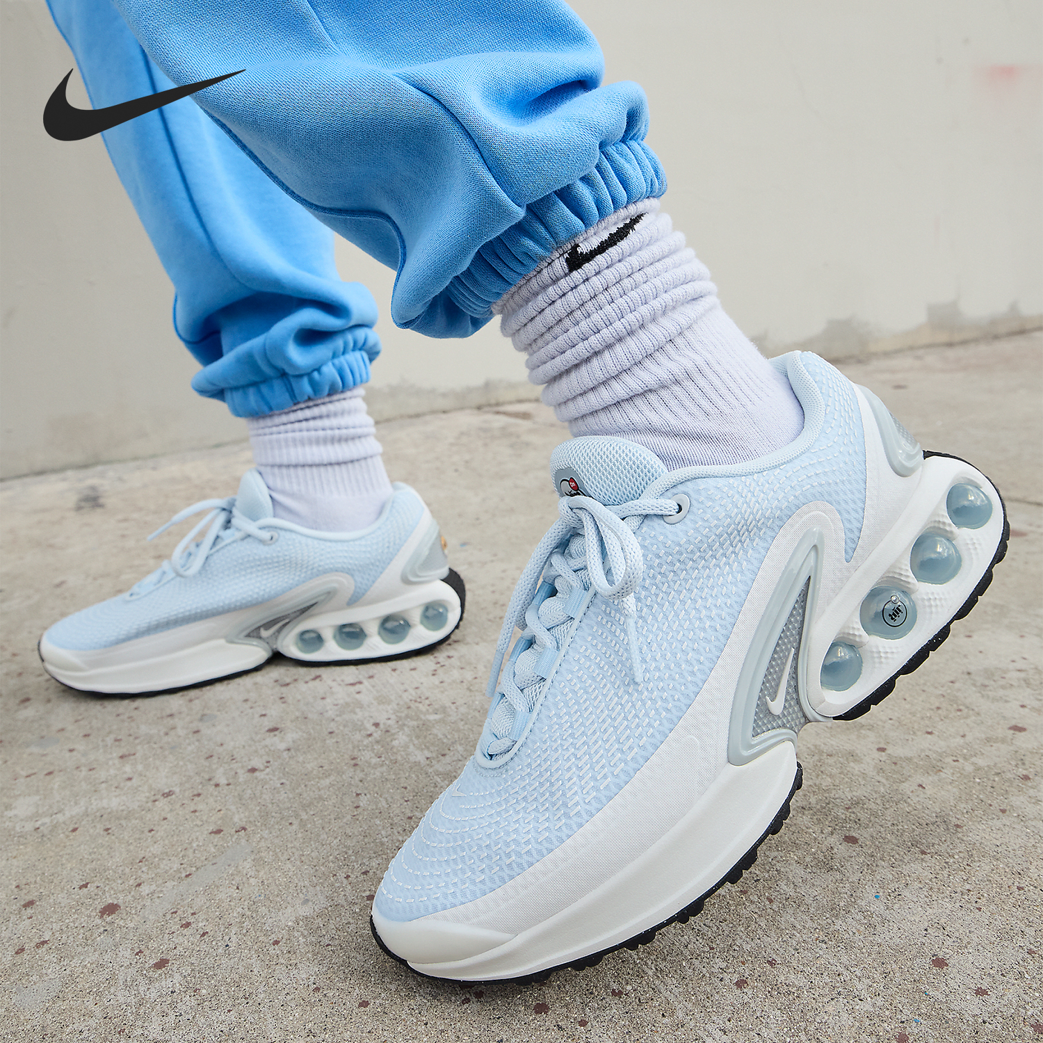 Nike/耐克女士低帮运动鞋