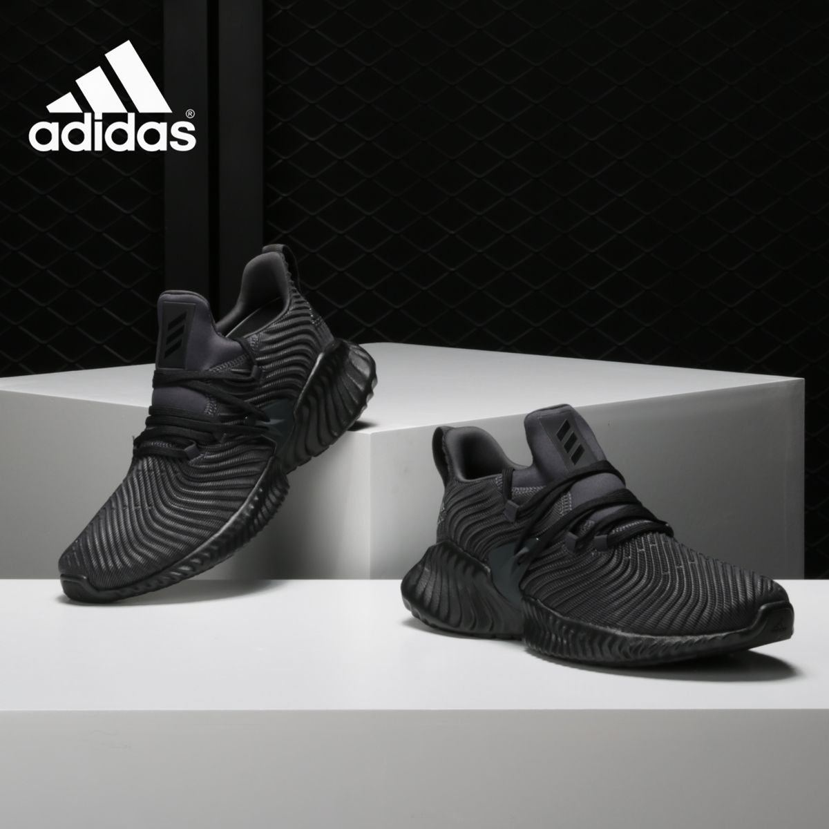 阿迪达斯男女跑步鞋D96805