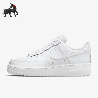 耐克女子空军一号低帮板鞋