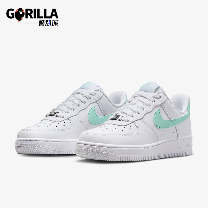 耐克女士耐磨低帮休闲运动板鞋