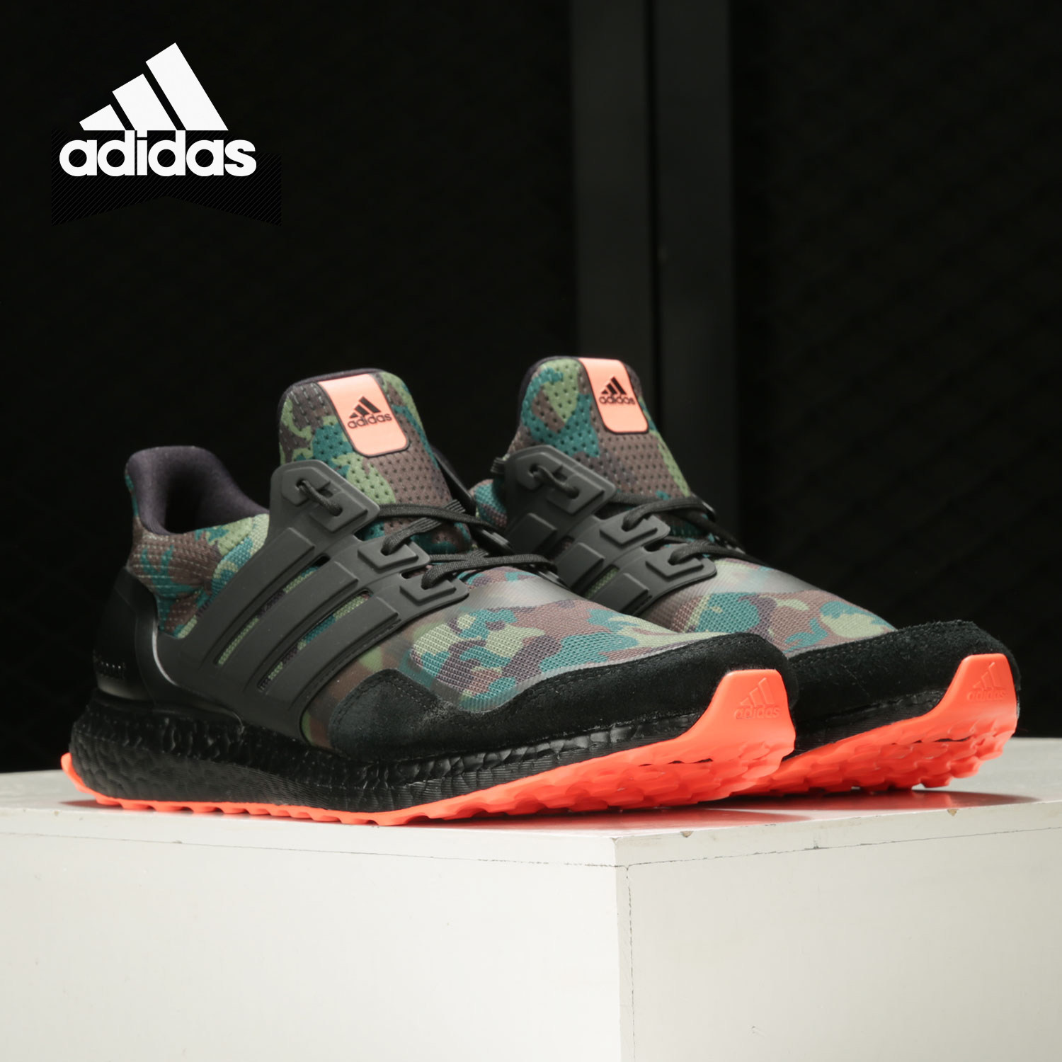 阿迪达斯UltraBOOST男女跑步鞋