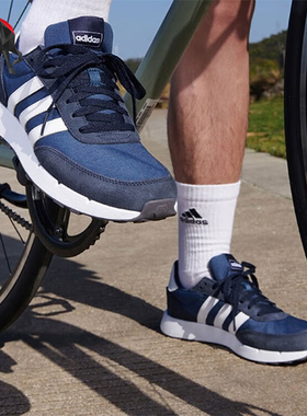 Adidas/阿迪达斯正品新款男女舒适运动休闲缓震复古跑步鞋 JS3022