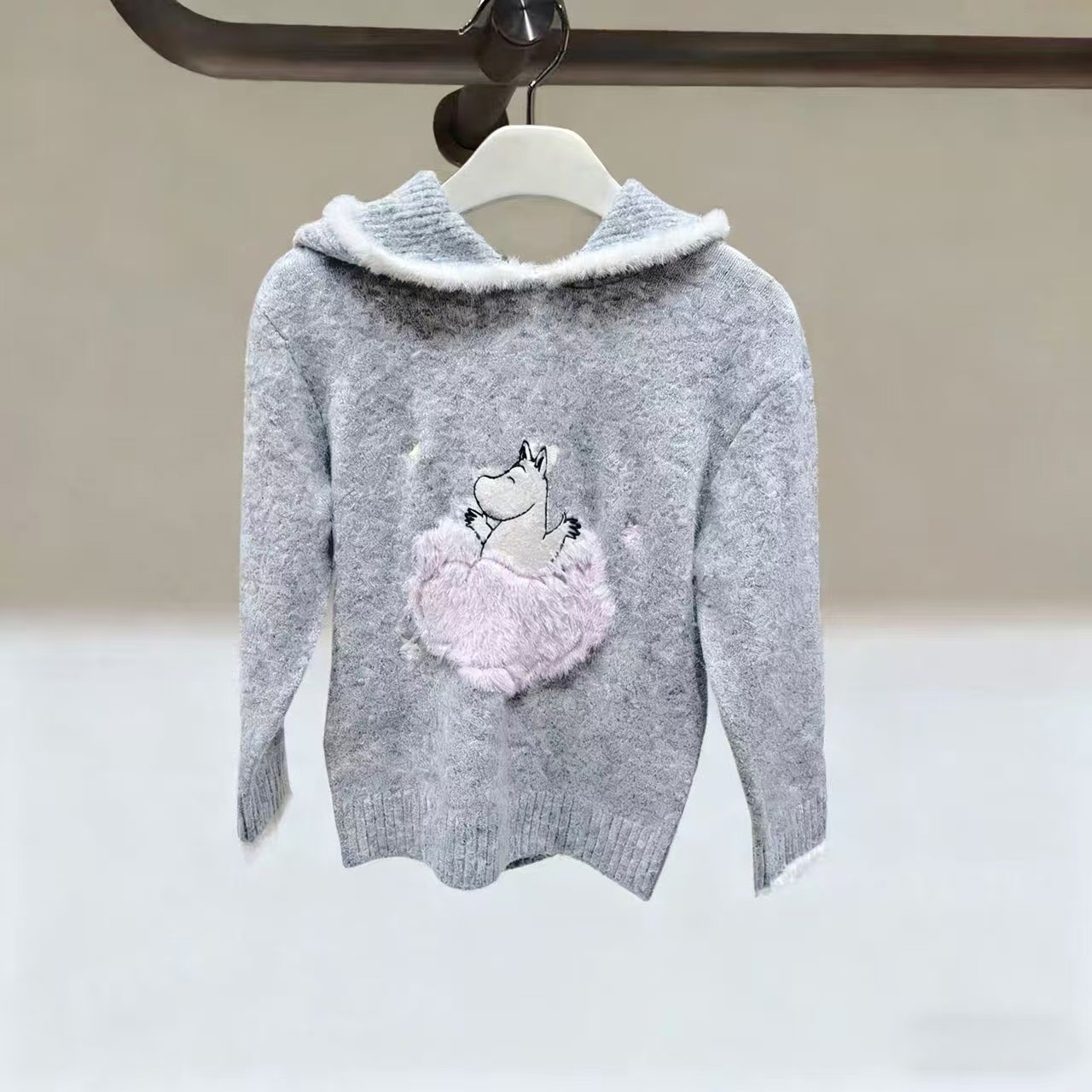 童装2025冬季新款儿童套头针织衫上衣女童宝宝卡通图案连帽毛衣