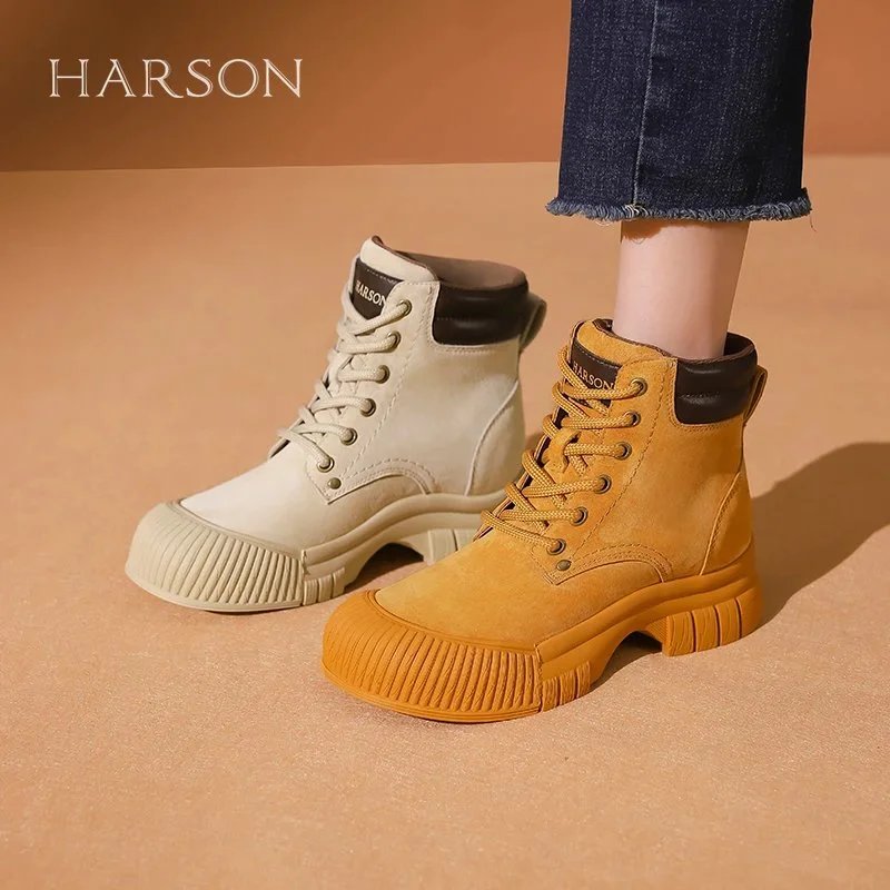 HARSON哈森新款贝壳头丑萌鞋6孔大黄靴工装马丁靴女短靴HA231608
