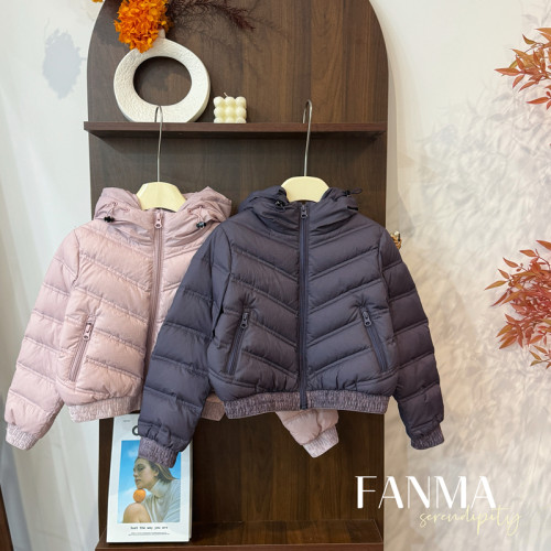 leomama 女童90白鹅绒服短款连帽2026冬季洋气儿童保暖外套