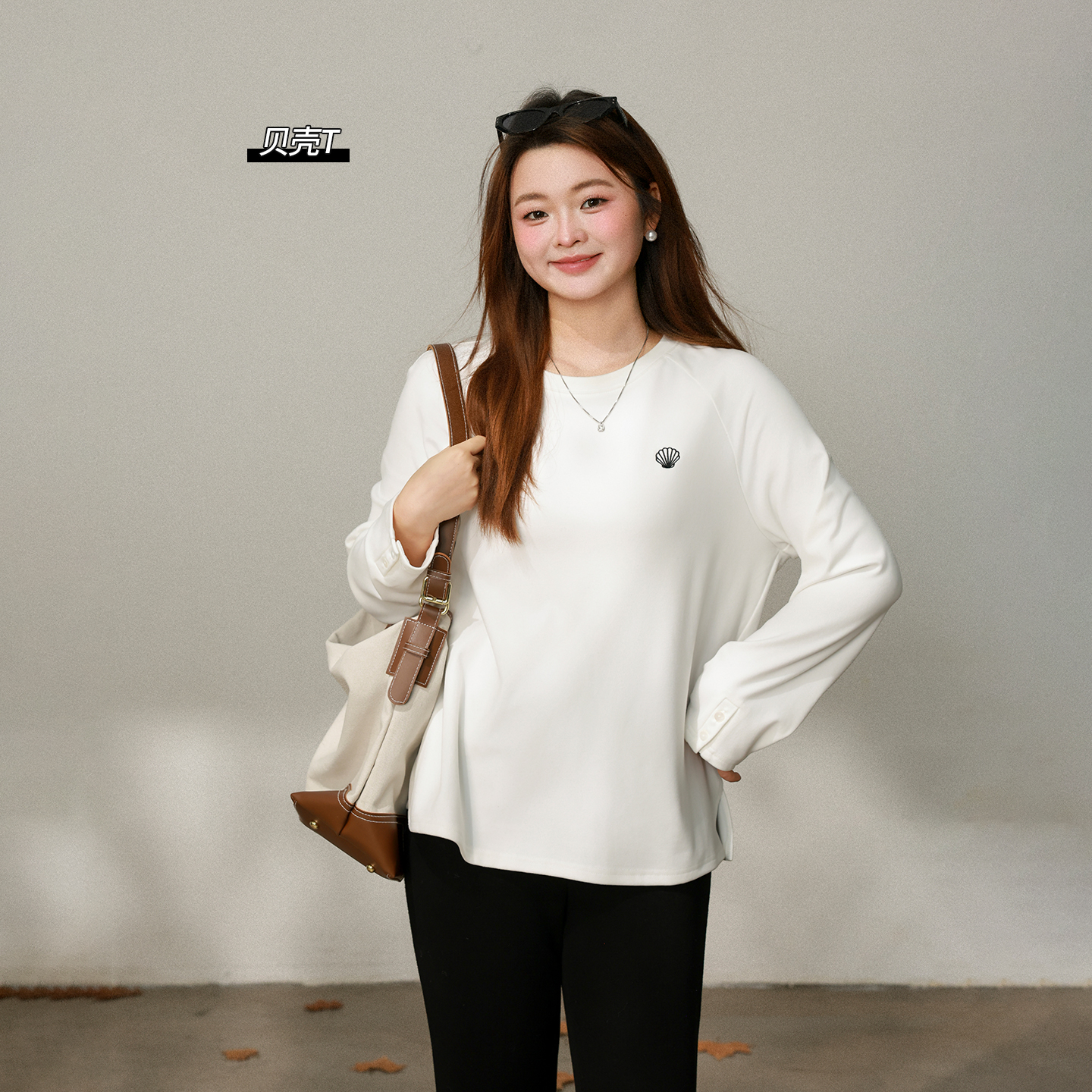 【11/27 20点 新品88折+立减12%】DM100大码贝壳刺绣百搭德绒T恤