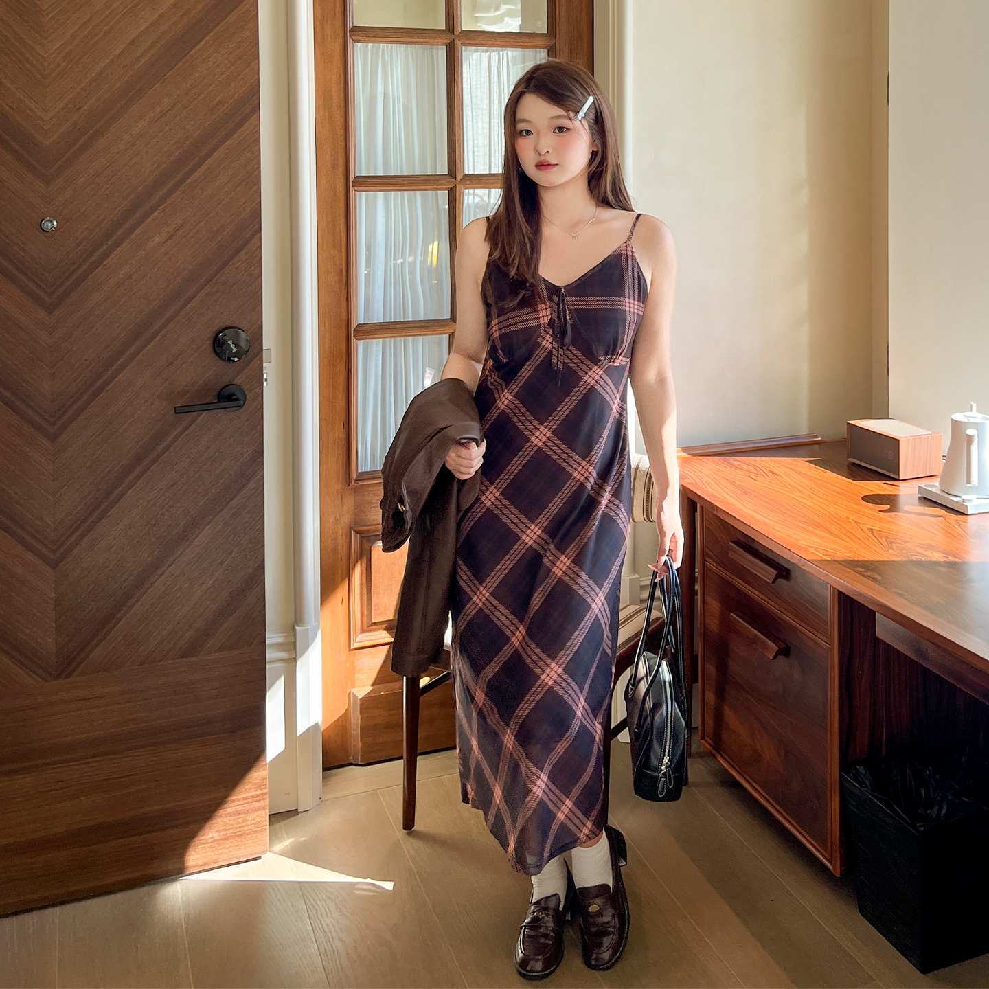 DM100大码百分百女装秋季微胖mm甜辣弹力网纱美式格纹吊带连衣裙