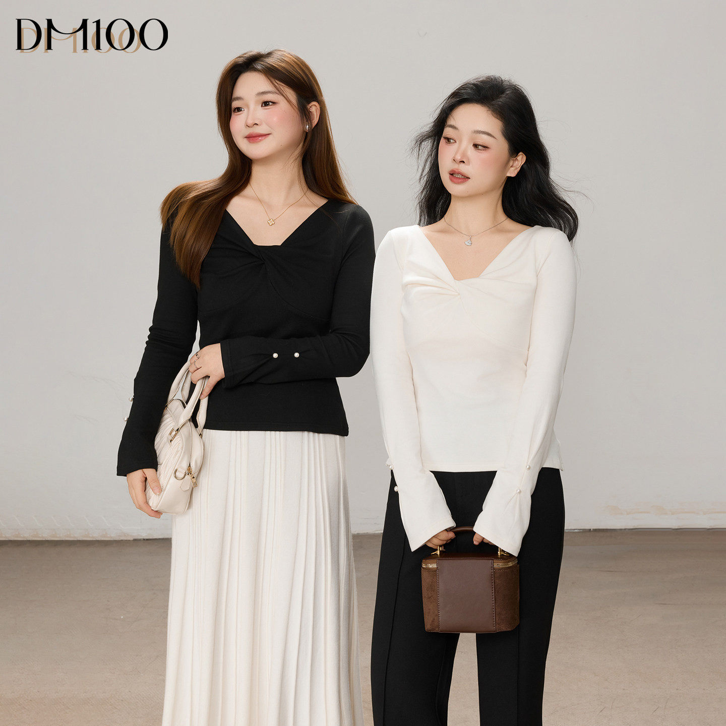 DM100大码百分百女微胖mm冬季V领扭结喇叭袖收腰显瘦磨毛针织T恤