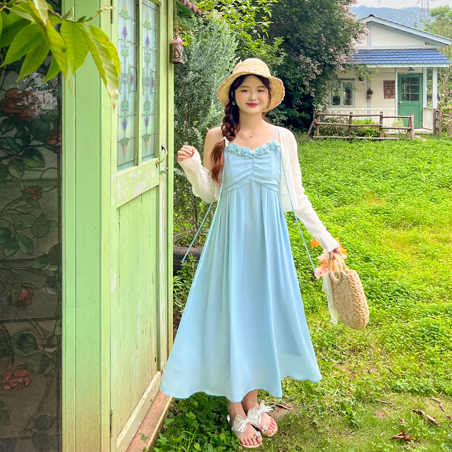 DM100大码百分百女装夏季微胖mm遮肉显瘦V领花边氛围感吊带连衣裙