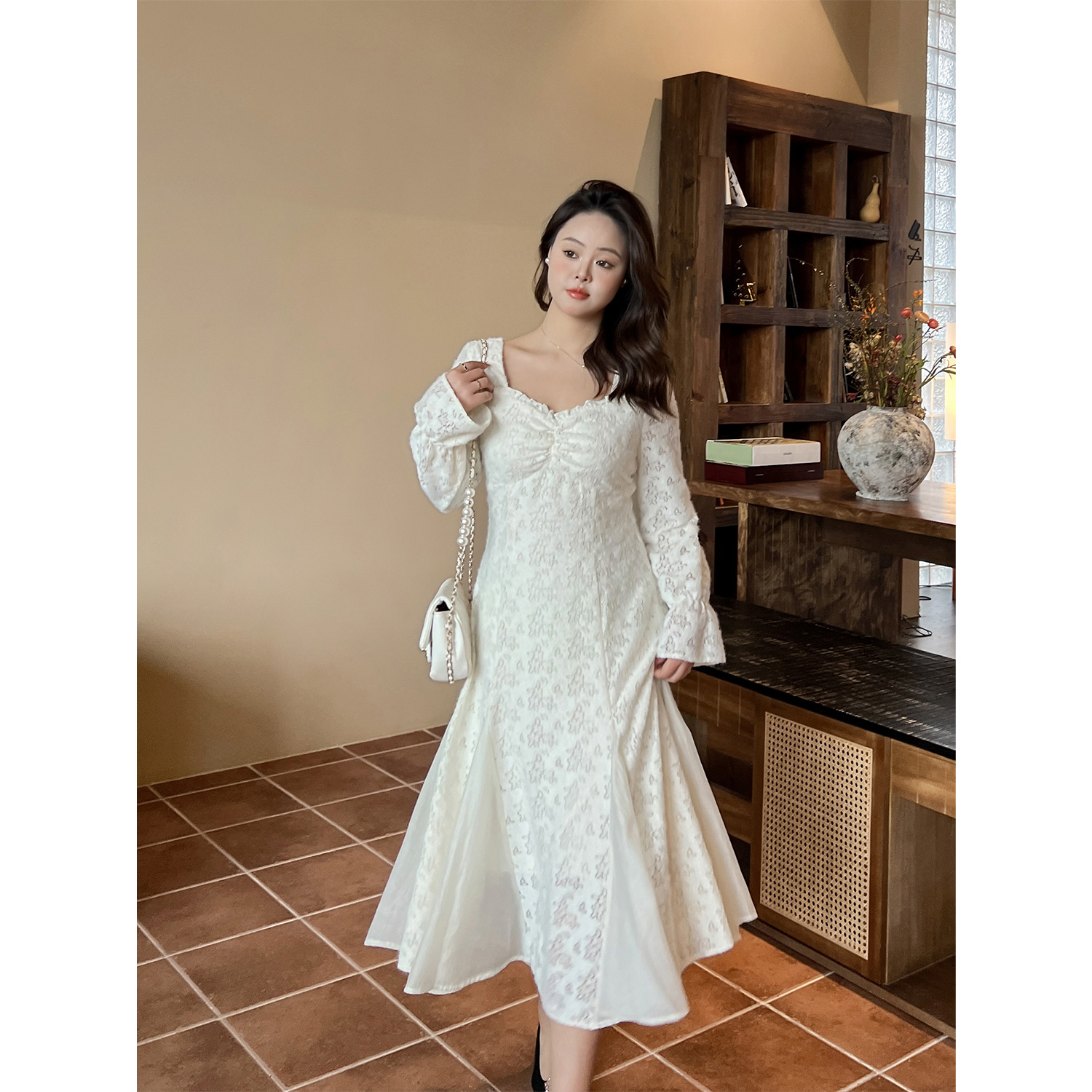 新品限时88折蕾丝A字连衣裙女