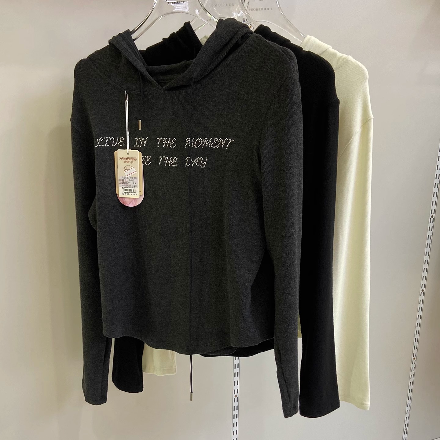 秘书儿86107秋冬新款修身显瘦字母短款连帽卫衣T恤打底衫上衣外套