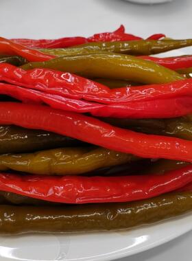 云南保山土特产正宗辣椒农家自制老坛泡菜泡椒荆条海椒混合泡辣椒