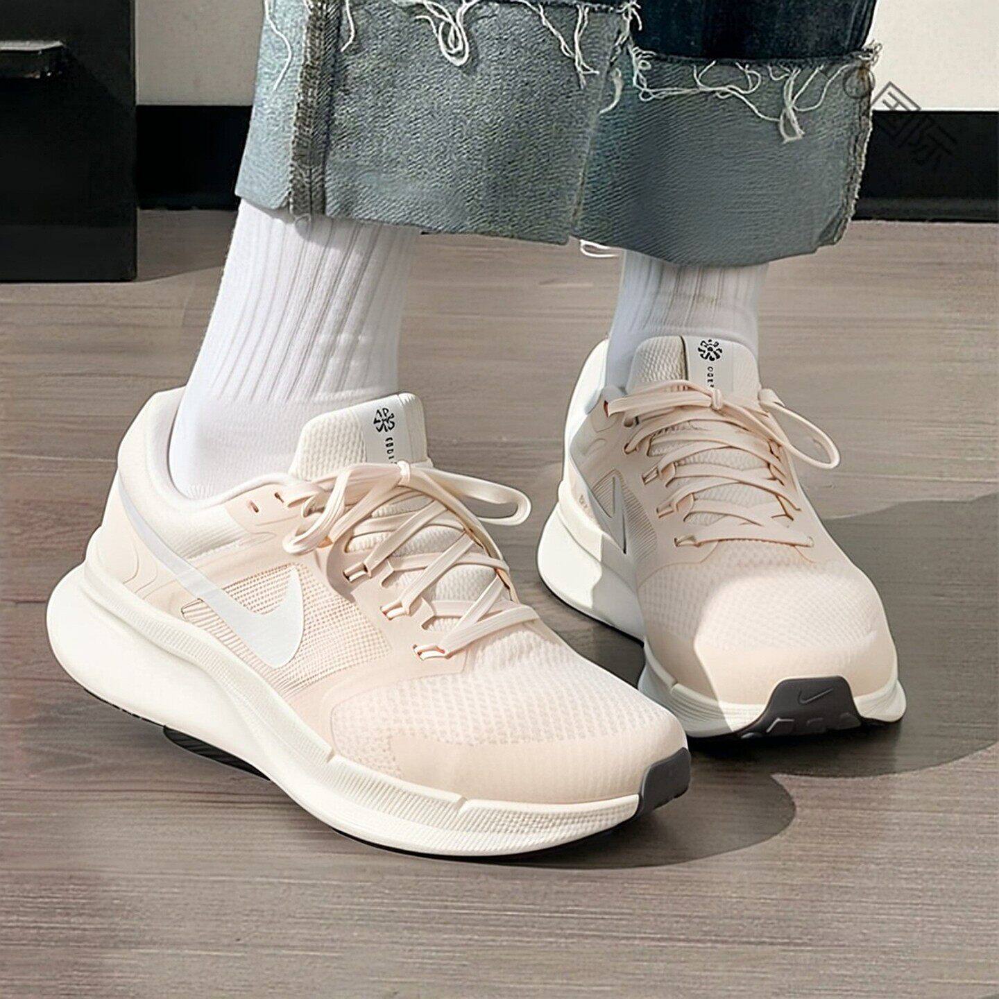Nike耐克鞋子春季新款跑