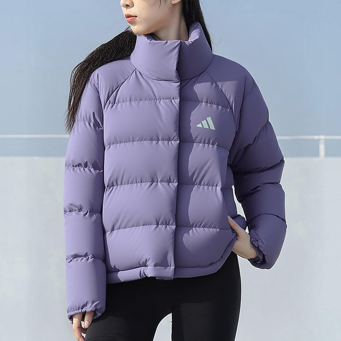 阿迪达斯羽绒服女冬季新款紫色运动户外加厚防风美式鸭绒面包服女