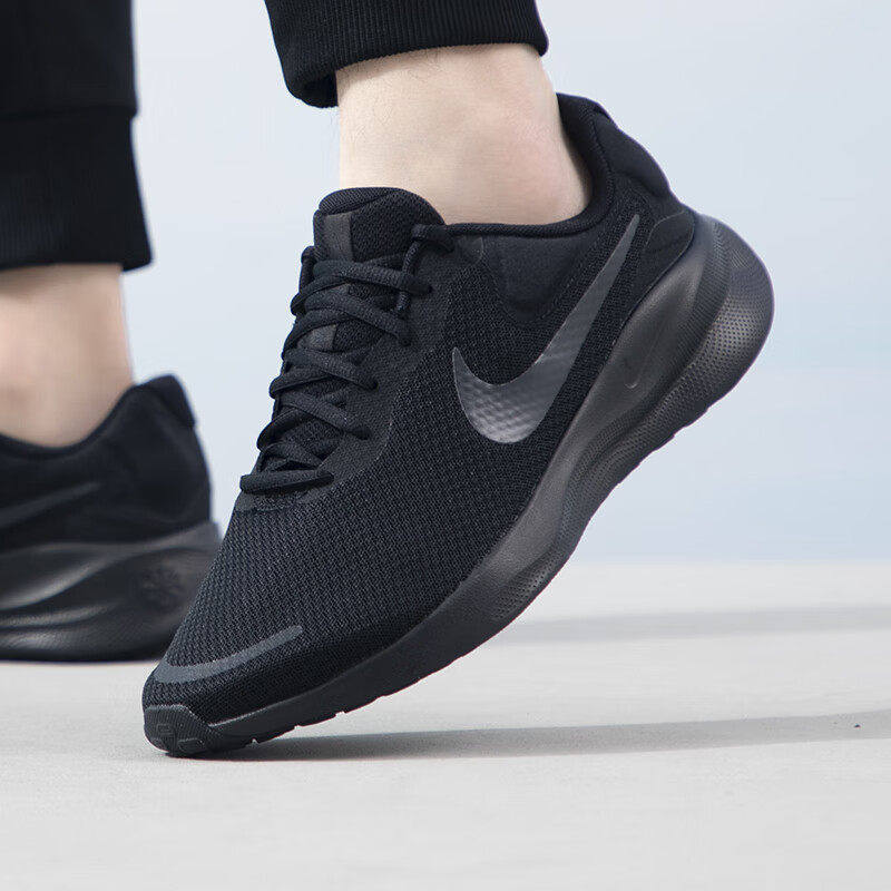 Nike耐克鞋子黑武士跑步