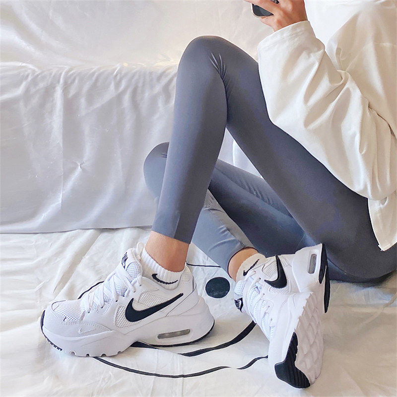 Nike/耐克气垫运动鞋软底女鞋缓震跑步鞋透气网面休闲鞋子CJ1671