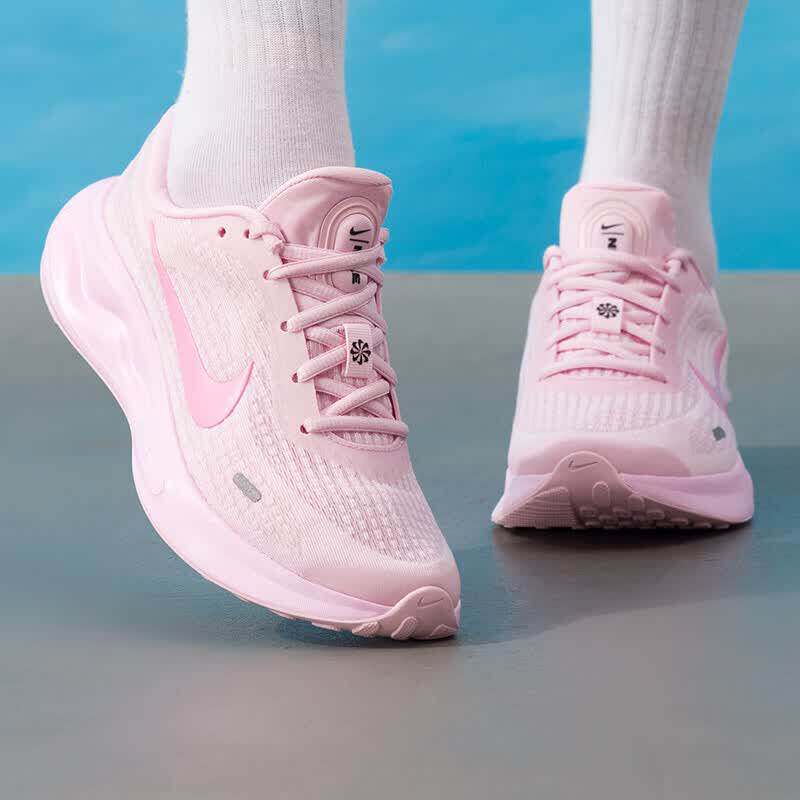 Nike耐克跑步鞋男女通用