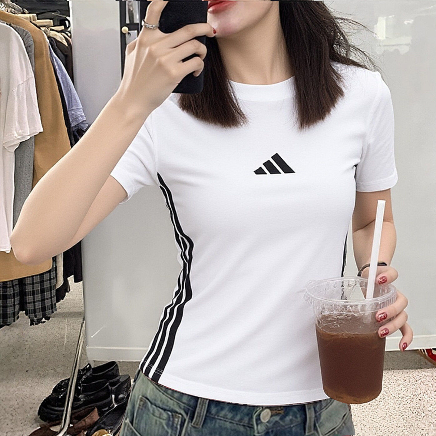 阿迪达斯白色T恤女夏季新