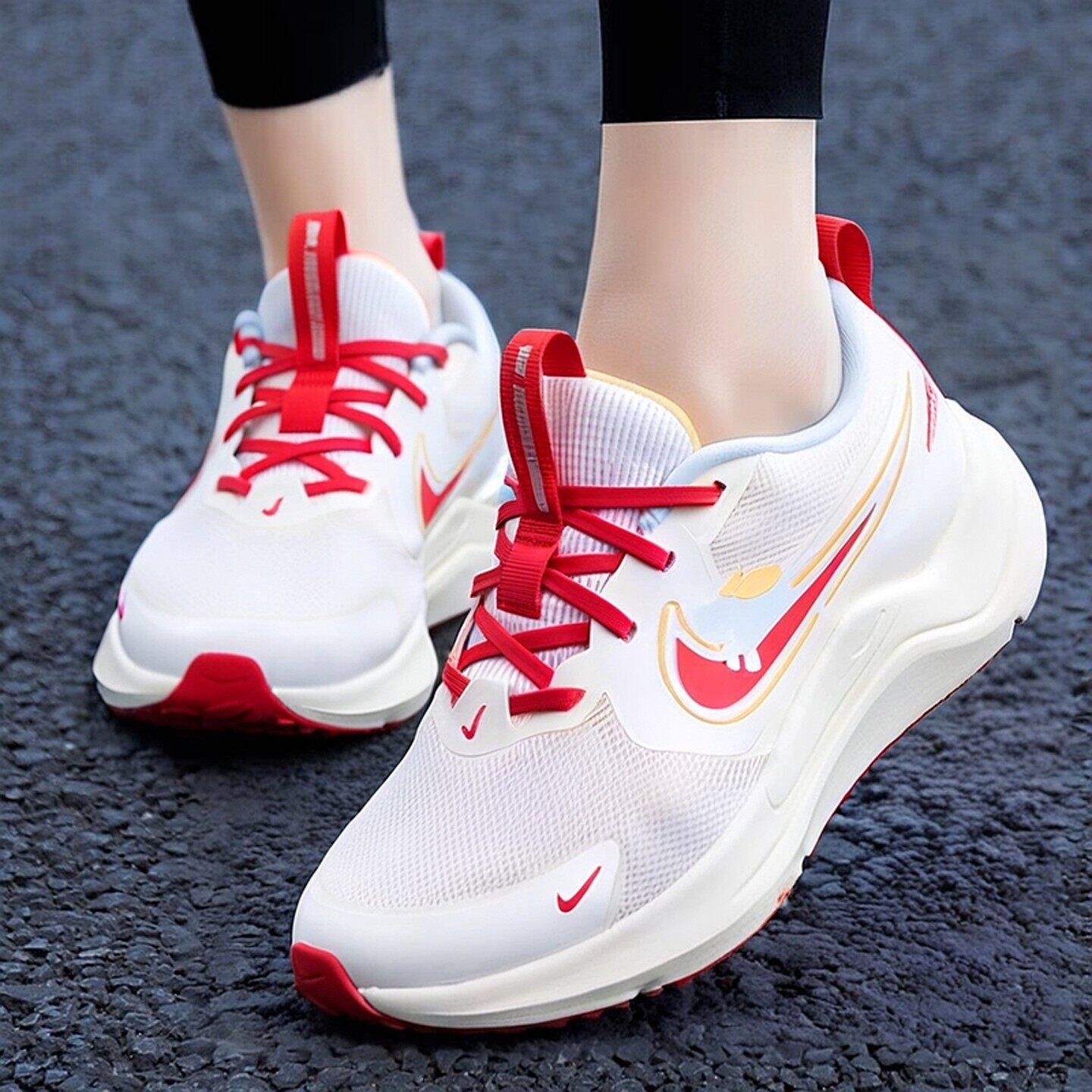 Nike耐克新款女红勾轻便