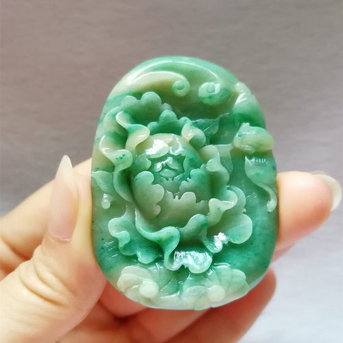 独山玉牡丹花吊坠手工精雕