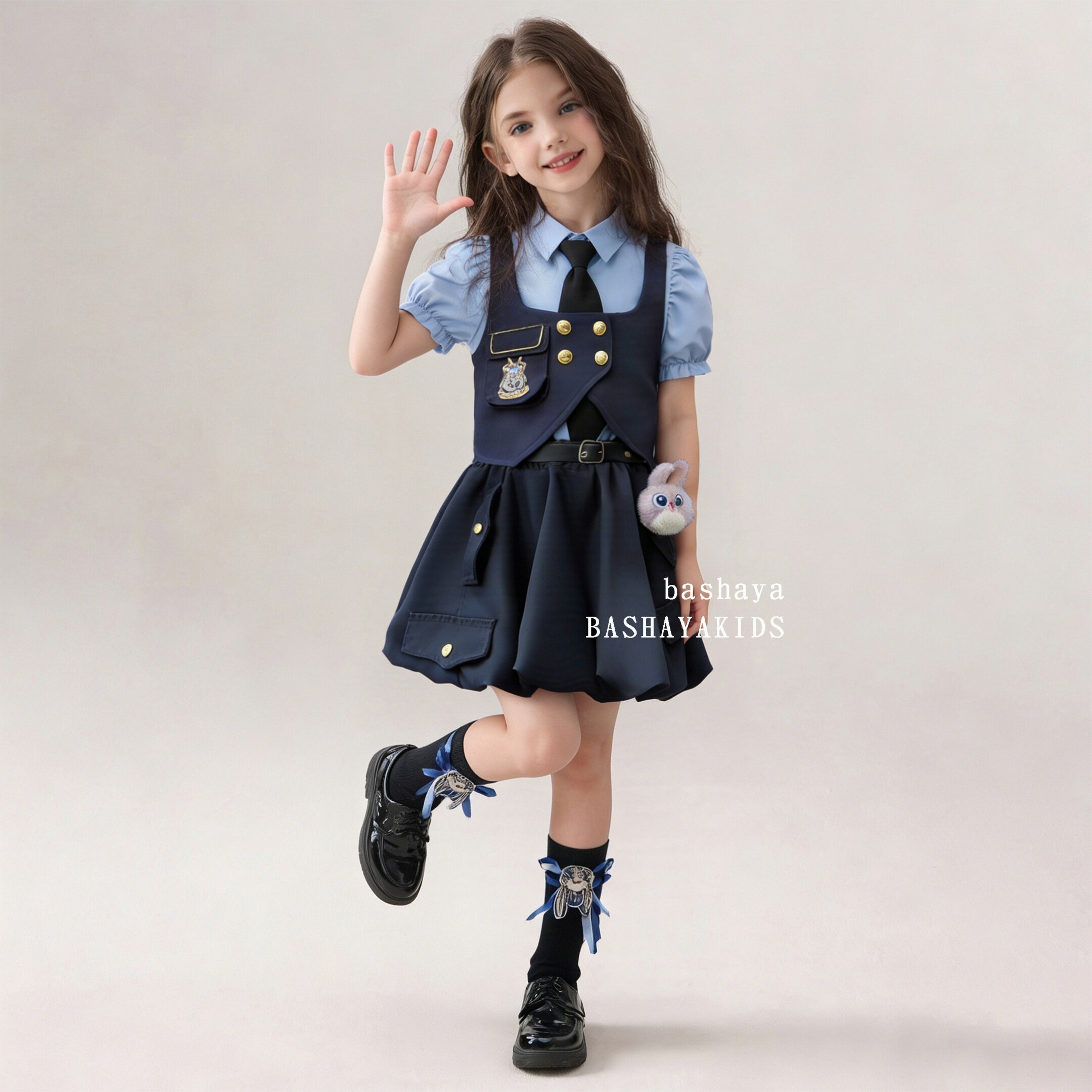 小女孩独特漂亮套装兔子警官两件套童装儿童短袖衬衫夏季新款衣服