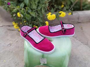 手工女鞋一字扣带方口布鞋玫红色白塑料平底低帮妈妈单鞋休闲包邮