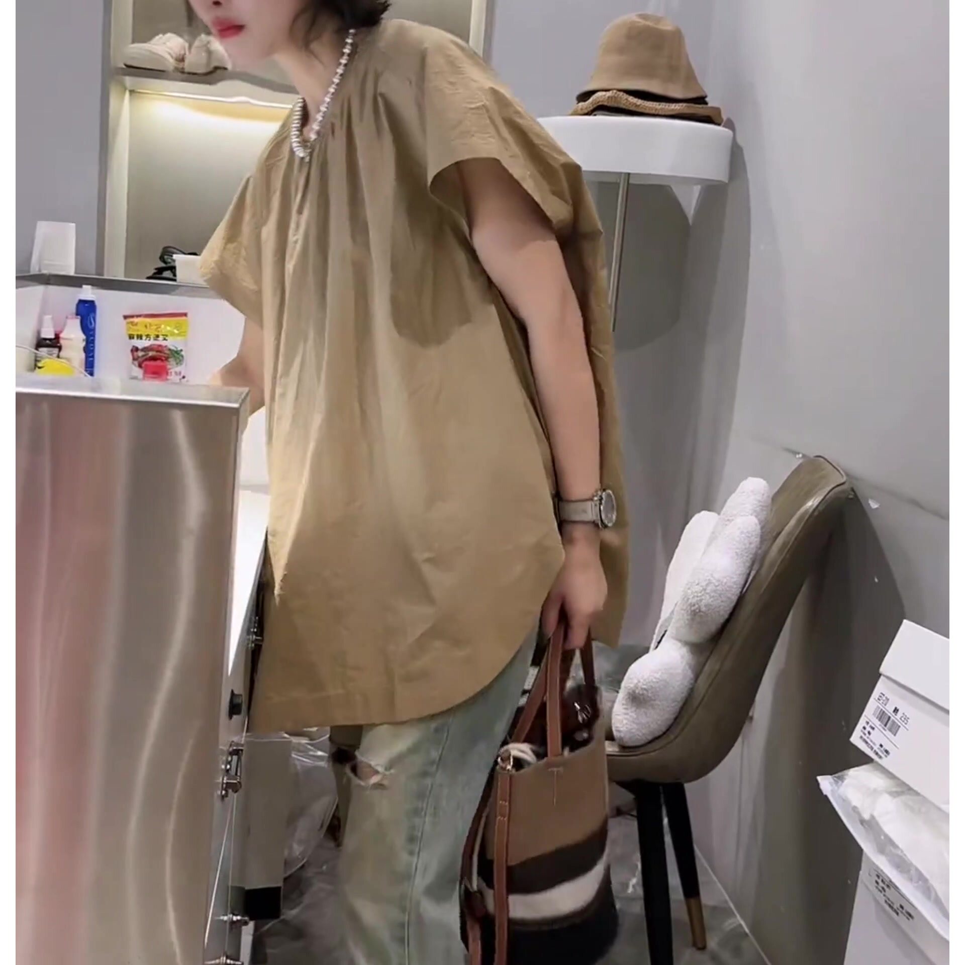大码短袖衬衫女夏2026新款褶皱设计感宽松显瘦超好看气质上衣潮牌