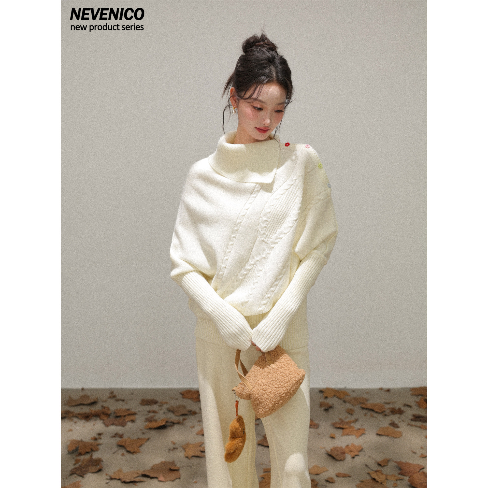 NEVENICO 彩扣麻花高领斗篷毛衣女设计感收腰下摆上衣