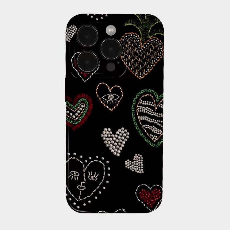 爱心徽章iPhone15promax手机壳新款苹果14plus小众时尚13艺术感设计12创意适用11小众不撞款mate60华为pura70