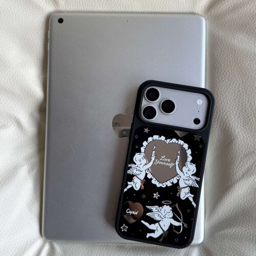ins复古可爱丘比特天鹅镜面原创黑边镜面适用于苹果手机壳iPhone17promax16pro/15/14/13/高级防摔小众手机套