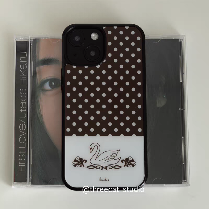 巧克力天鹅波点元素软边硬背黑边适用苹果iPhone17promax手机壳1612pro小米1415Pro华为mate60p70三星S23防摔