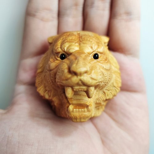 崖柏木雕刻虎头手把件虎虎生威木作实木生肖虎摆件把玩件随身把玩