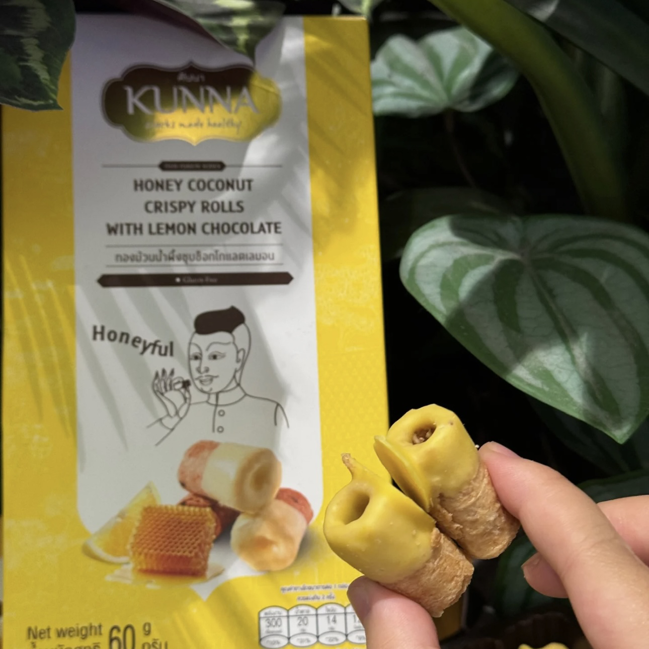 现货 Kunna泰国椰子夹心香酥卷柠檬蜂蜜香酥卷酥卷夹心蛋卷蛋卷