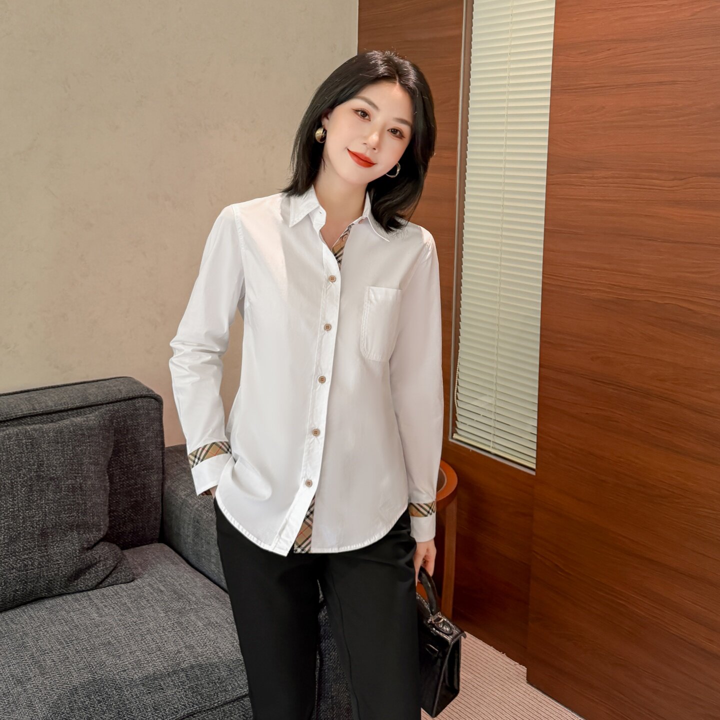 高端女秋格纹拼接白色有档次衬衫