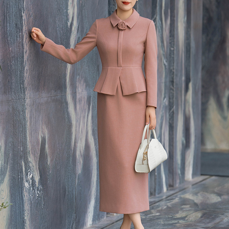 小香风连衣裙2025春秋季新款气质端庄大气中长款修身假两件直筒裙