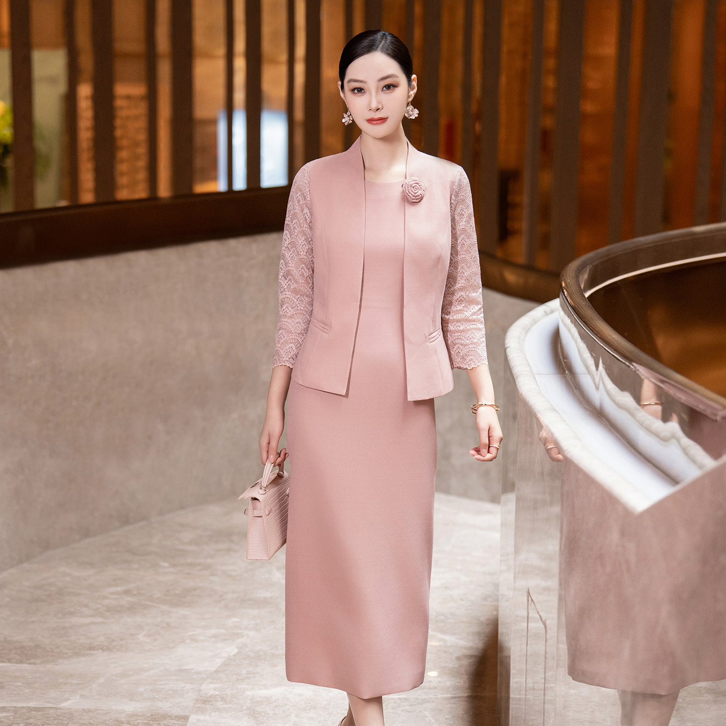 粉色连衣裙两件套女气质减龄套装图片
