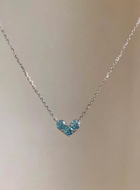 冰透蓝爱心吊坠项链女2025新款配饰轻奢小众设计高级感学生锁骨链