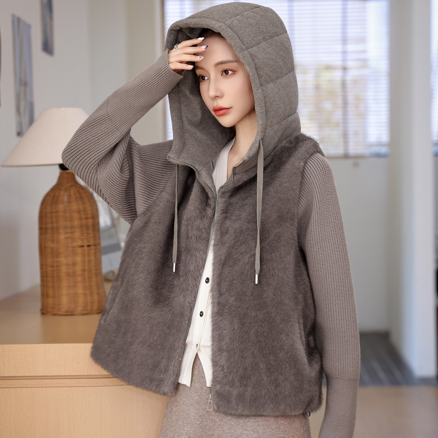 轻奢毛毛绒拼接加厚显瘦女棉服