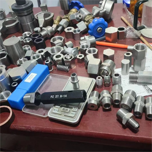 汽化器接头螺母气瓶汇流排杜瓦瓶转换接头气体矿山爆破接头软管