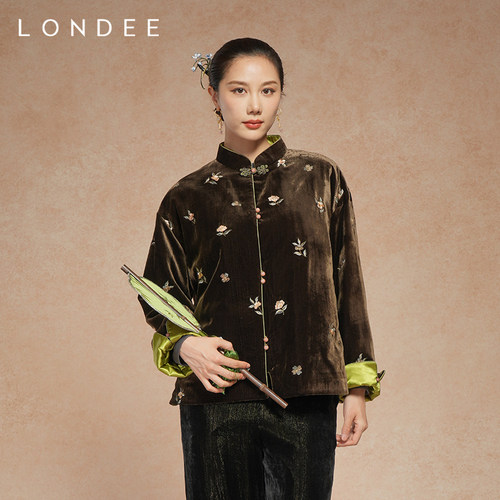 Londee/龙笛新中式刺绣丝绒上衣女复古立领盘扣国风外套5T25690