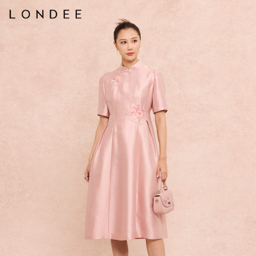 Londee/龙笛【柔粉织金 花蝶鸢尾】高级感宴会礼服连衣裙6S26579
