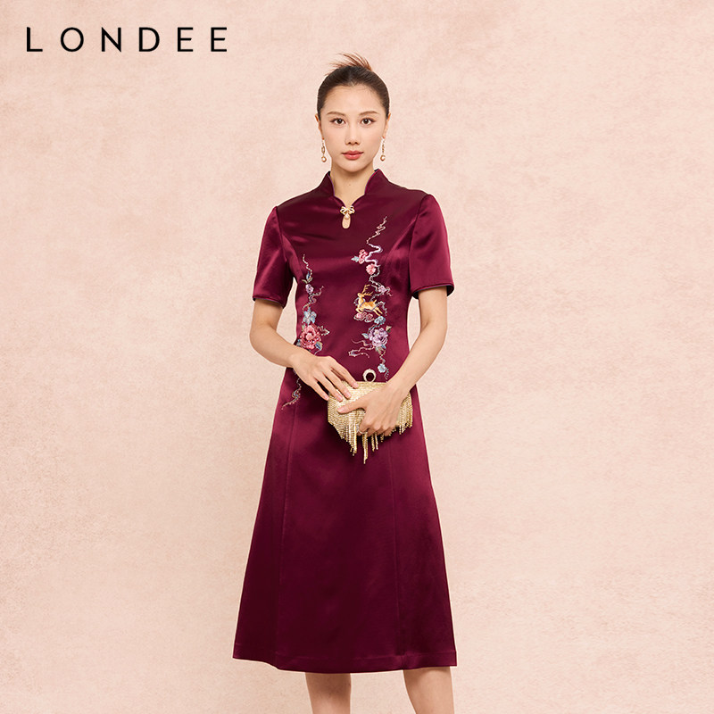 Londee/龙笛酒红色敬酒服新娘长礼服新中式高级感缎面旗袍6S26578
