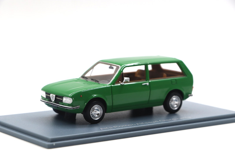 thumbnail for 1:43 NEO Alfa Romeo Alfa Romeo Alfasud Giardinetta car model
