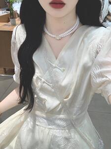 新中式盘扣刺绣连衣裙女夏季温柔风v领气质收腰绝美仙女初恋长裙