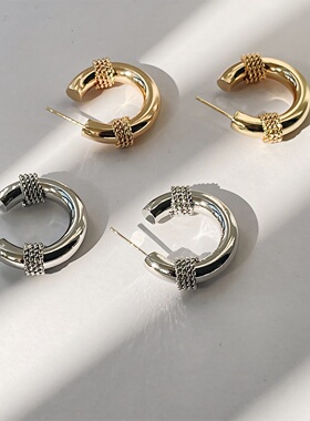 小众设计感高级简约c形麻花耳环2025年新款潮金属耳饰圈圈女欧美