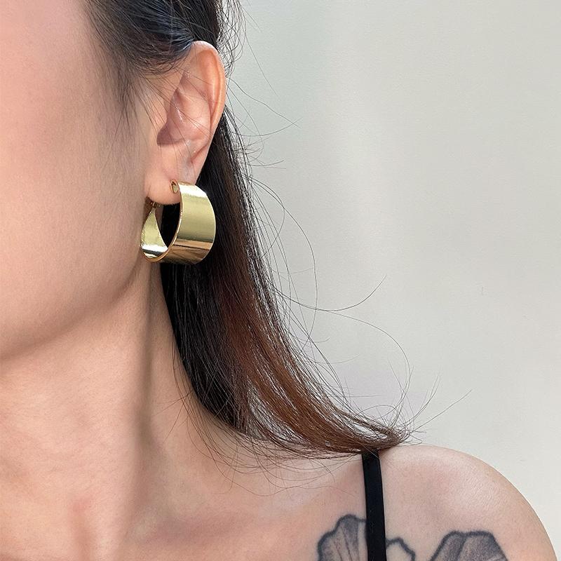 时髦宽面C圈耳环女简约夸张光面渐变金属圆环耳圈耳饰时尚百搭潮
