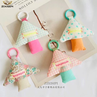日系文艺风三角蘑菇挂件可爱糖果色钥匙扣搞怪挂饰手机包包/M1093
