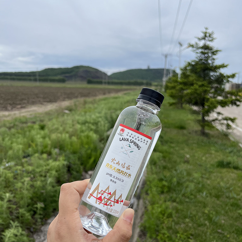 火山鸣泉 克东天然苏打水弱碱性水330ml*15一箱