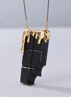 创意巧克力造型檀木项链女吊坠