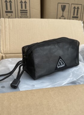 牛货黑色高级感网沙化妆包